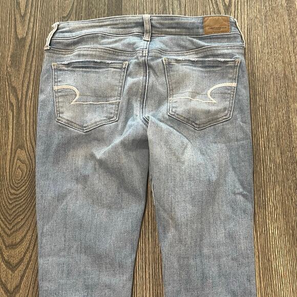 American Eagle Jegging Jeans Mid Rise Super Stretch Denim Light Wash Blue Size 6 - Picture 12 of 12